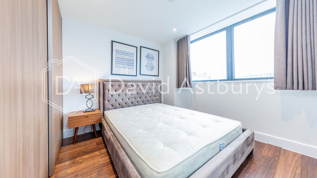 Flat Swiss Terrace in Greater London