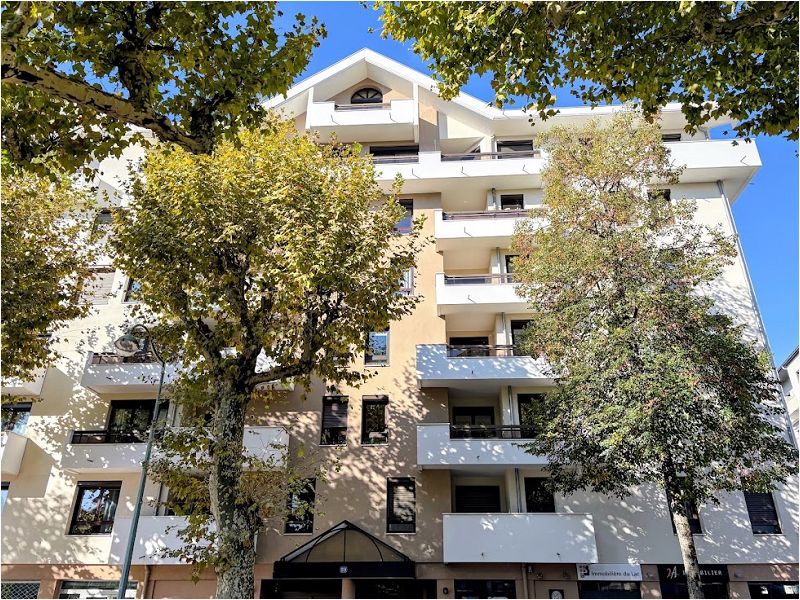 Flat Place du Château in Annecy