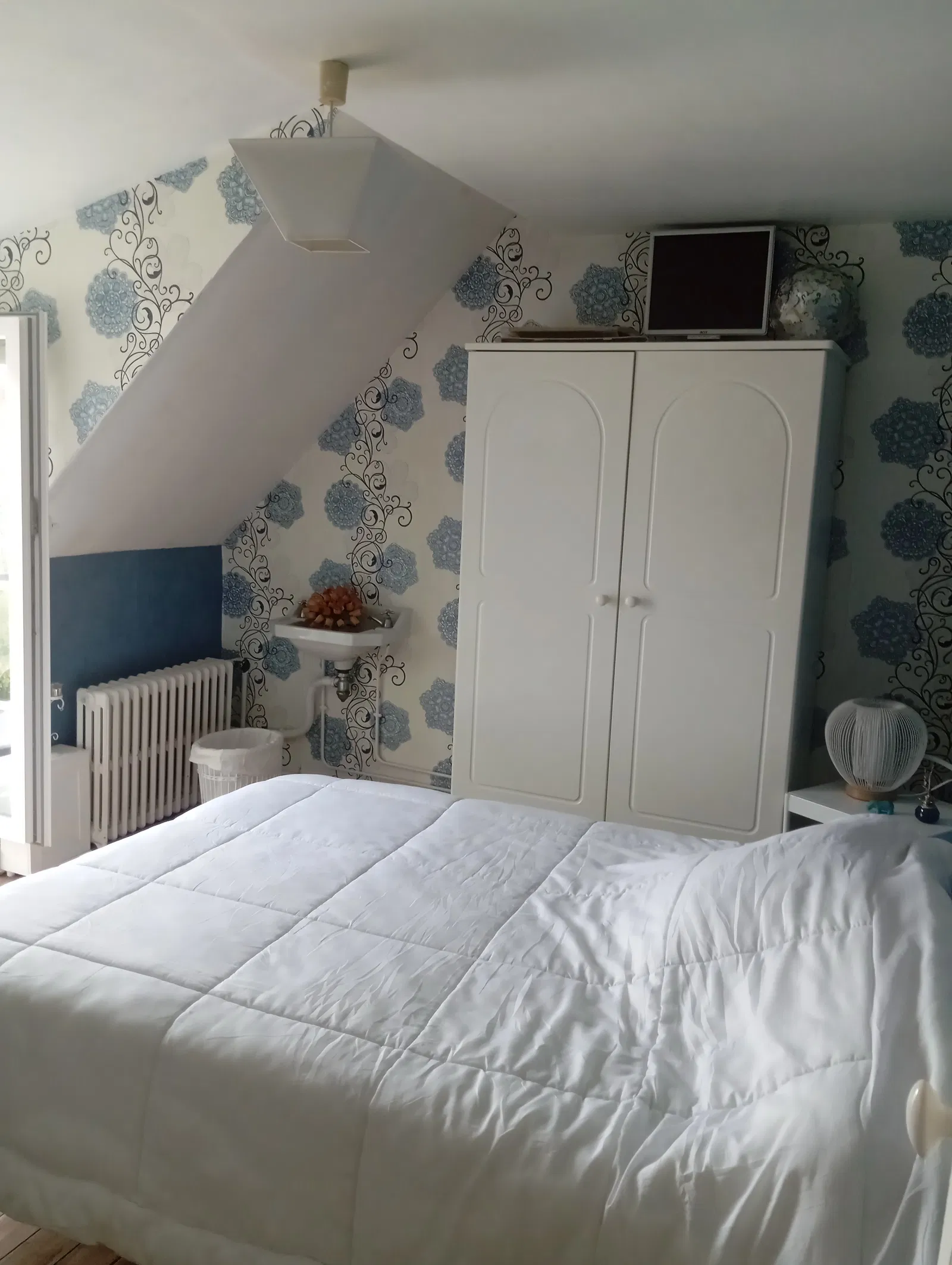 Chambre Rue Beaulieu à Louviers