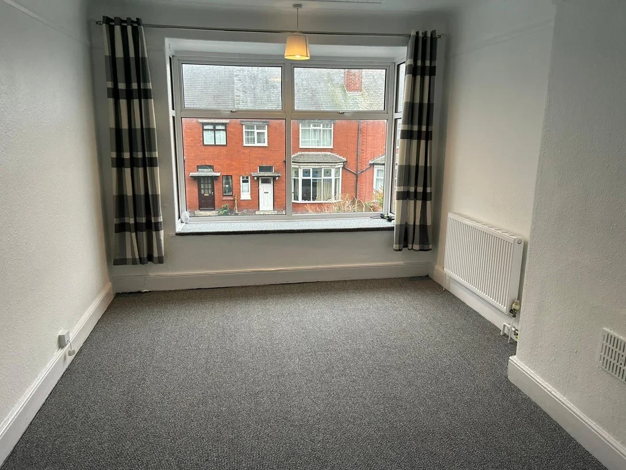Flat Wallasey Road in Wallasey