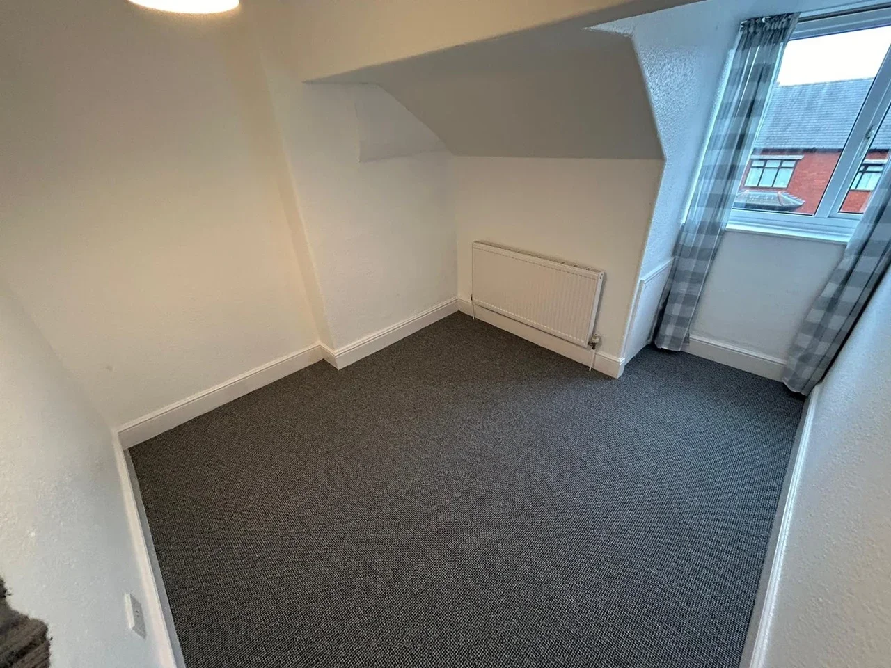 Flat Wallasey Road in Wallasey