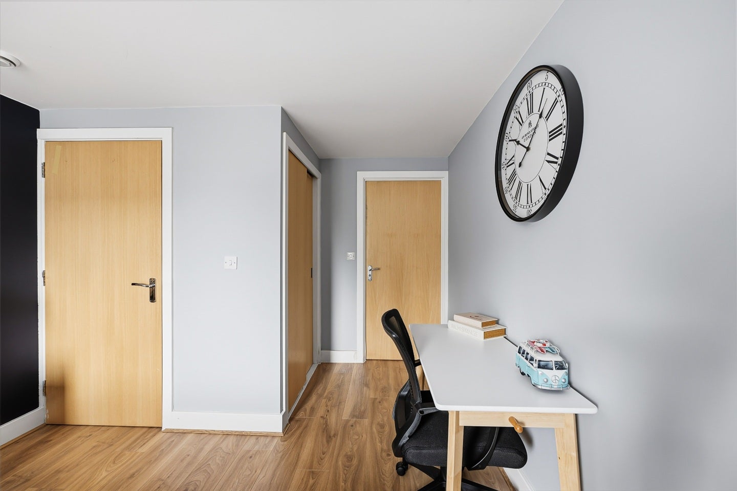 Flat Princes Way in Milton Keynes