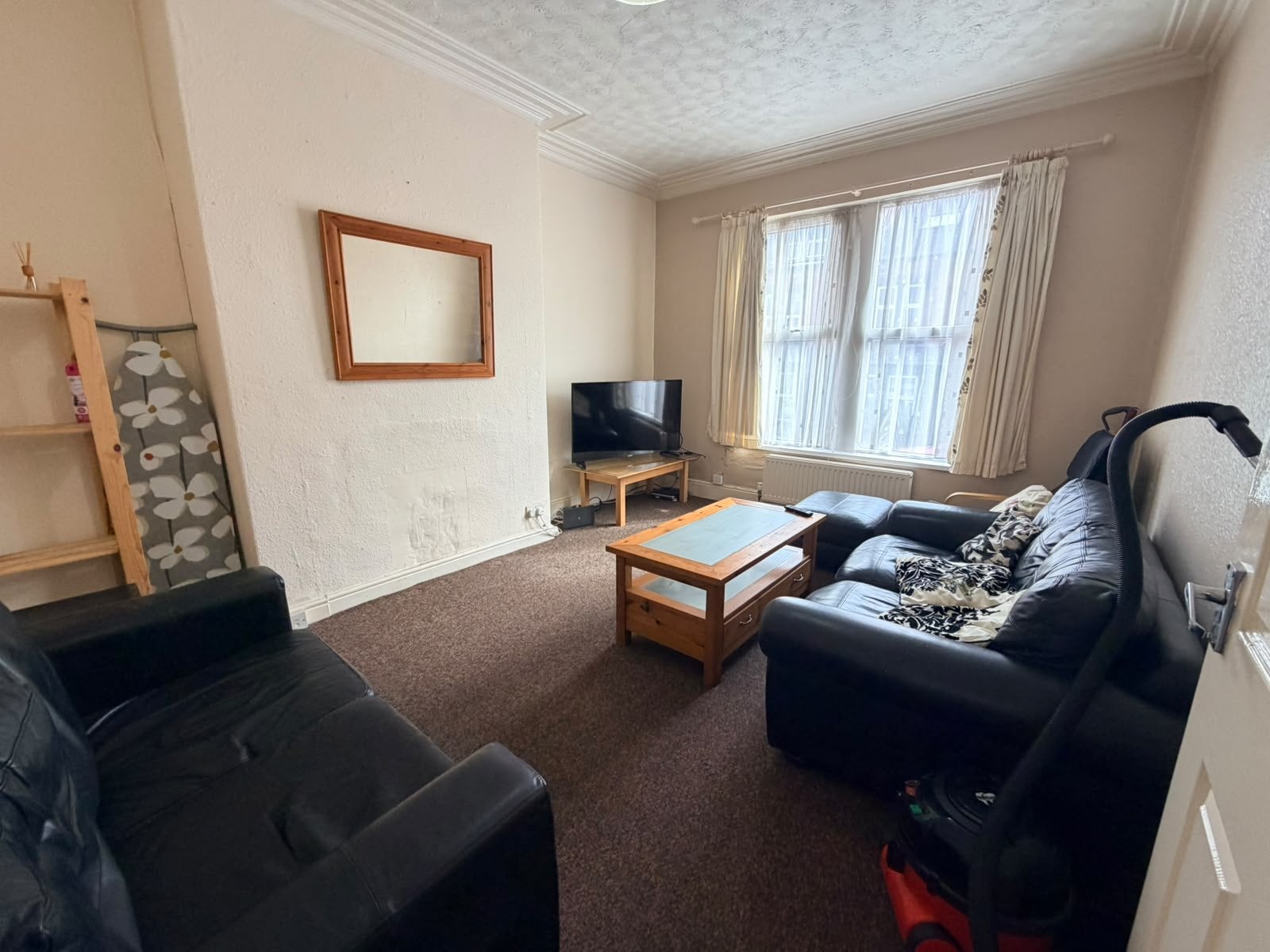 House Burchett Place in Leeds