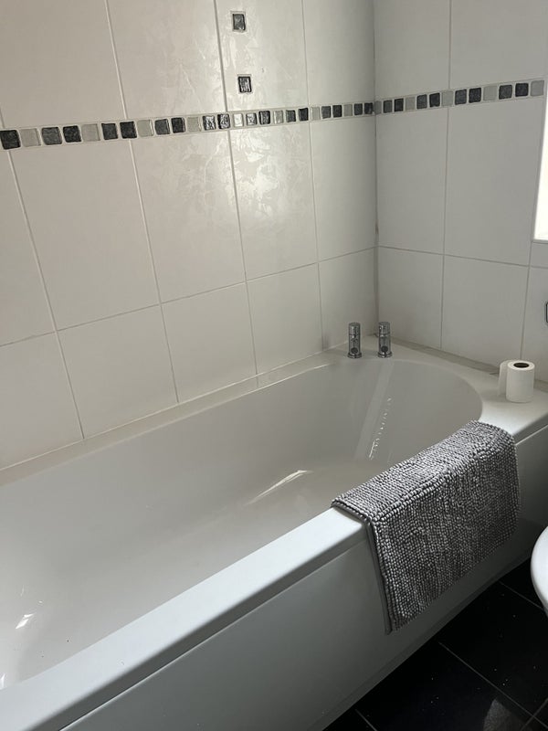 Room Leeson Avenue in Chorley