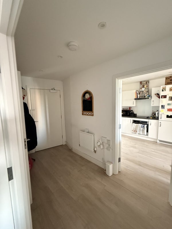 Flat Sutherland Road in Greater London
