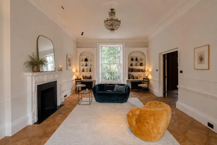 Flat Vale Close in City of Westminster