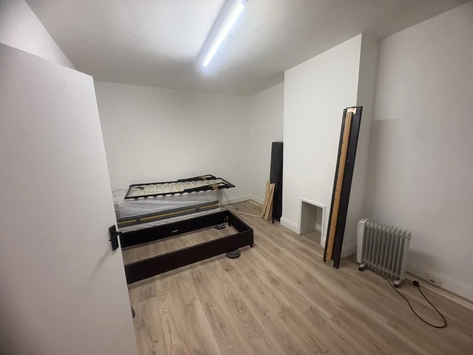 Room Corbets Tey Road in Greater London