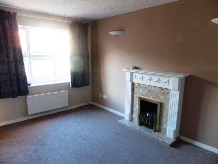 House Everley Close in Shrewsbury