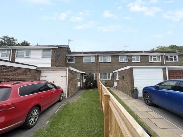 House Covingham Drive in Stratton St. Margaret