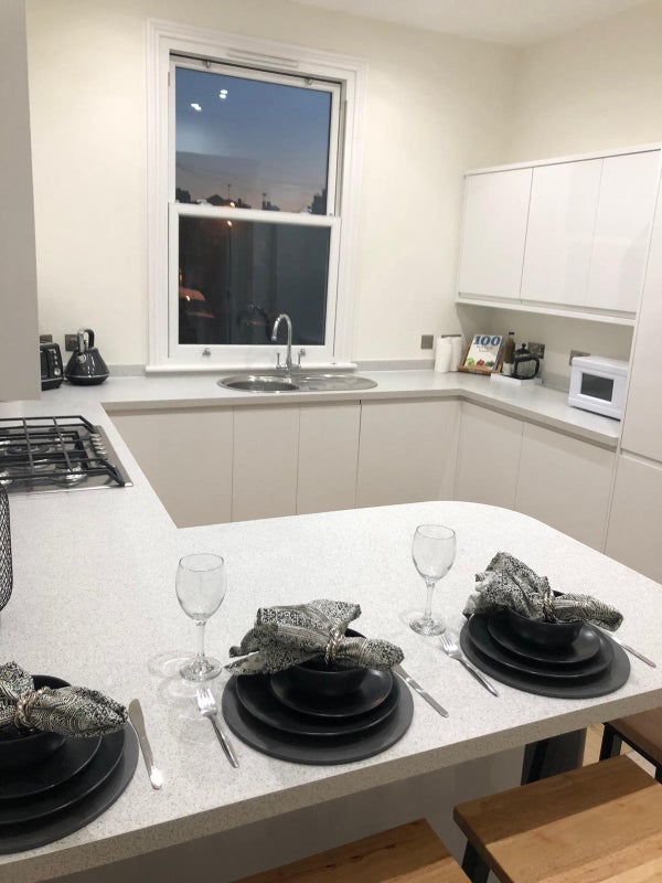 Room Albion Way in Greater London
