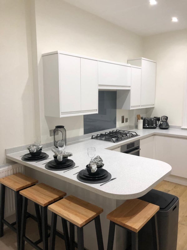 Room Albion Way in Greater London