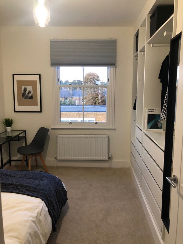Room Albion Way in Greater London