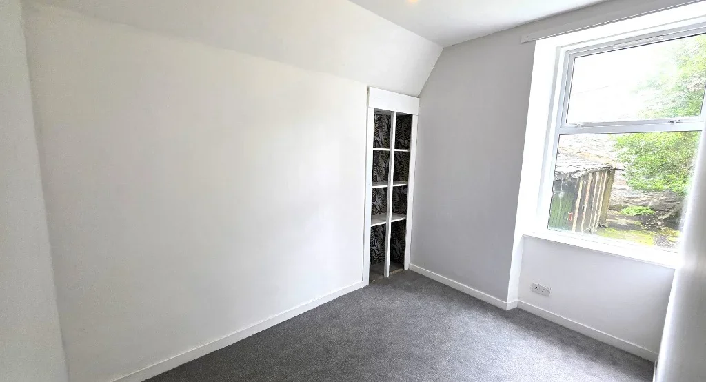 Flat Esslemont Avenue in Aberdeen City