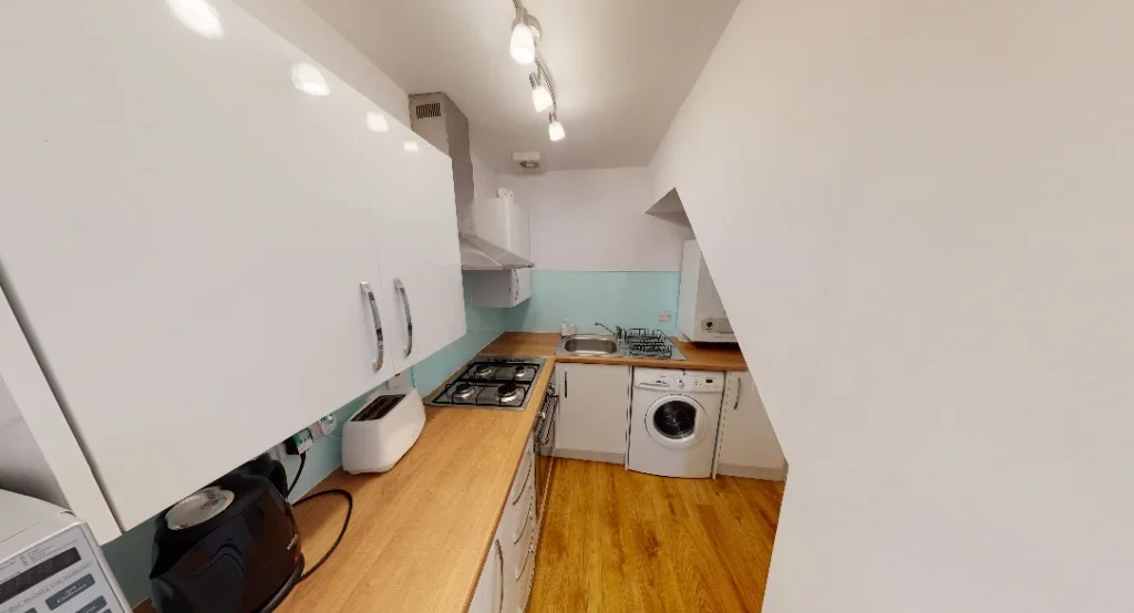 Flat Esslemont Avenue in Aberdeen City