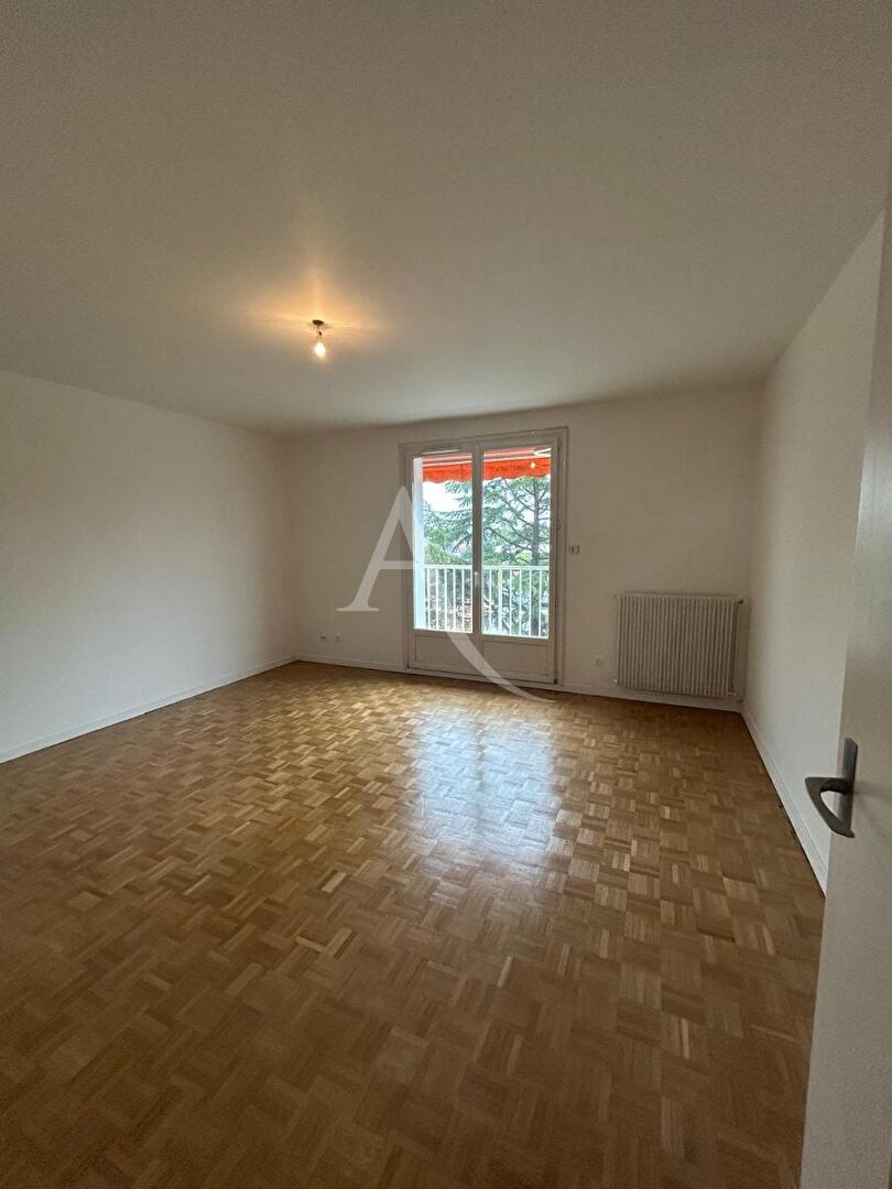 Appartement Rue Pierre Yvernogeau à Nantes