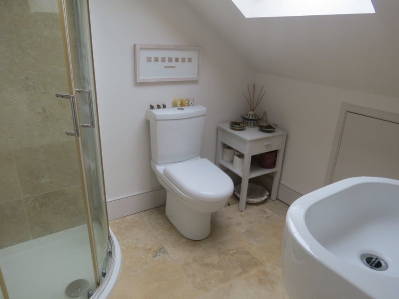 Room Thackeray Road in Greater London