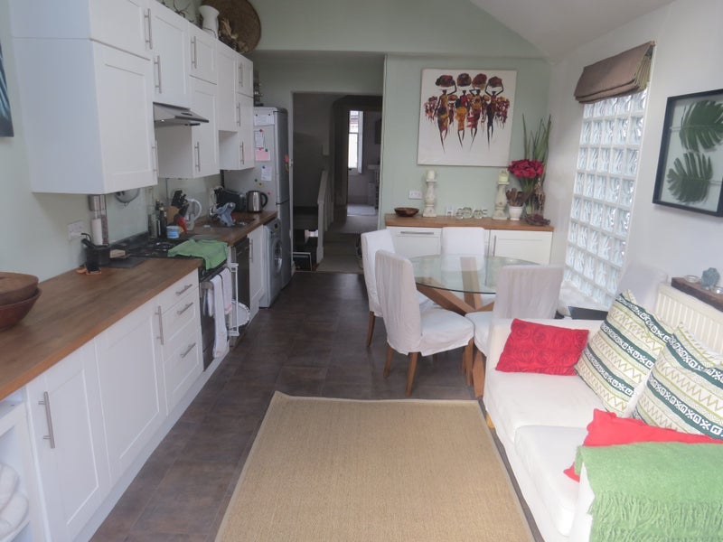 Room Thackeray Road in Greater London