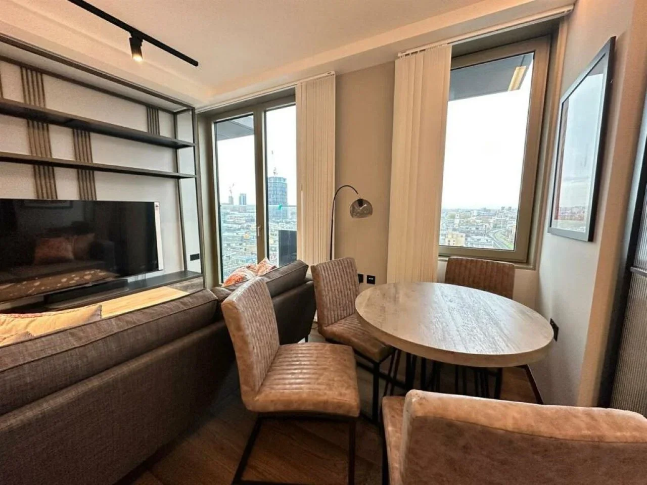 Flat Hewett Street in Greater London