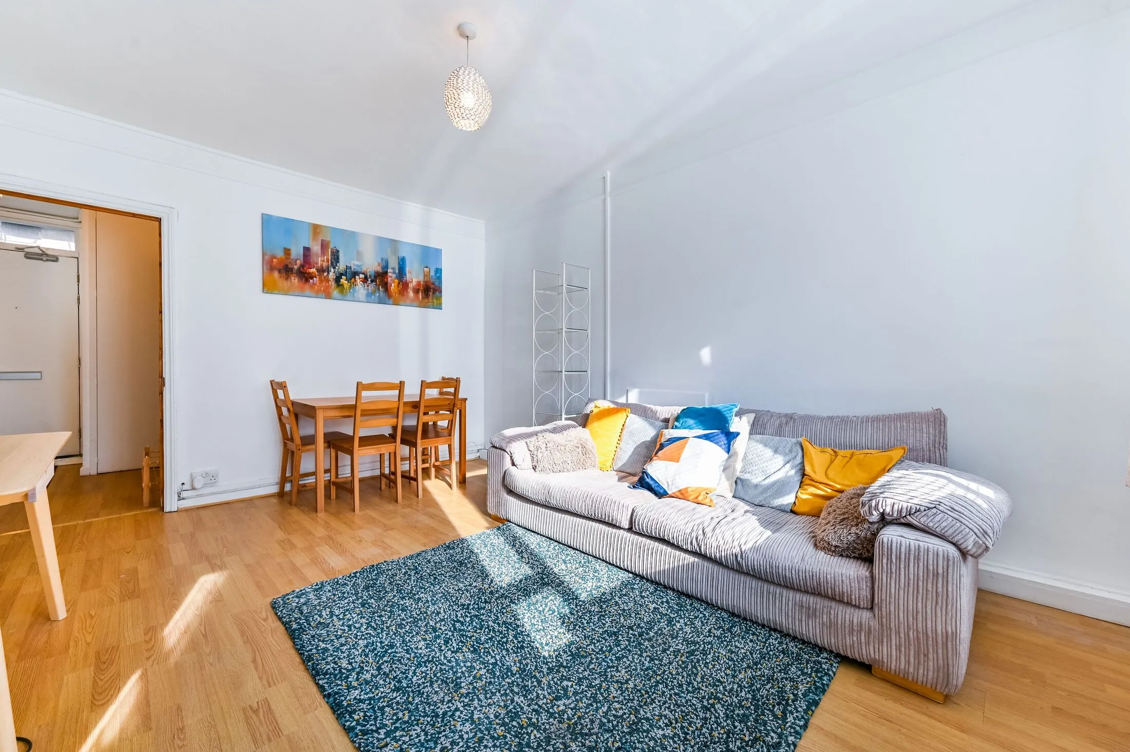 Flat Calshot Street in Greater London