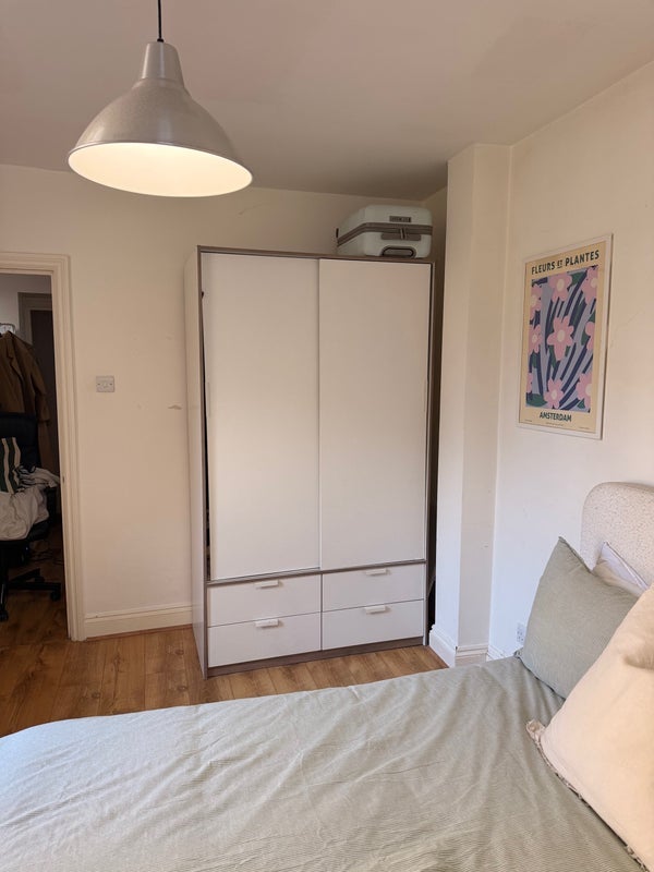 Room Essex Road in Greater London