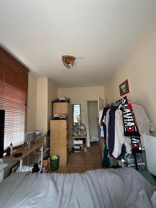 Room Ascalon Street in Greater London
