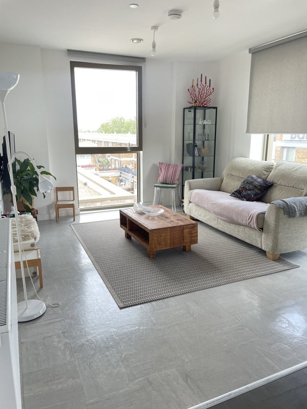 Room Benedict Road in Greater London