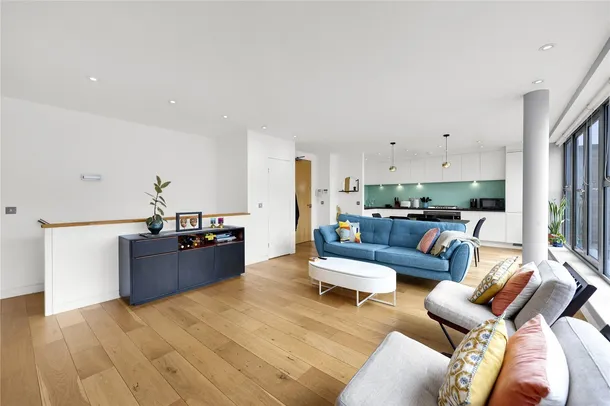 Flat Seward Street in Greater London