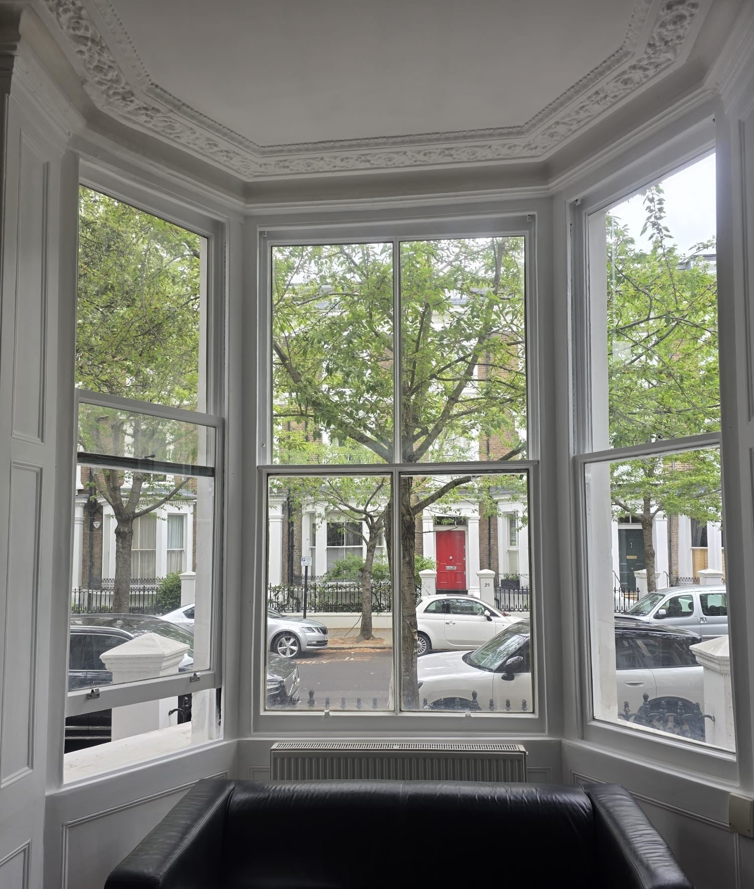 Flat Upper Addison Gardens in Greater London