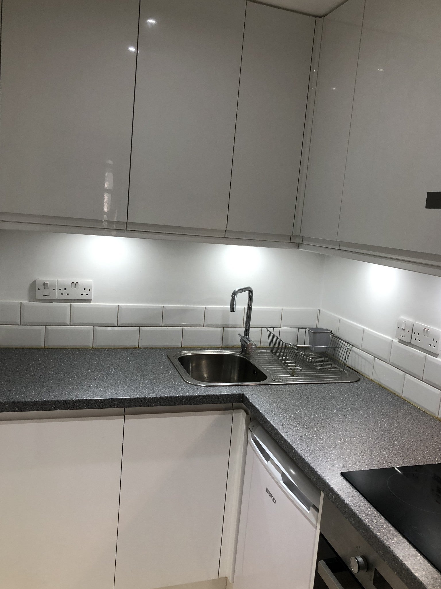 Flat Upper Addison Gardens in Greater London