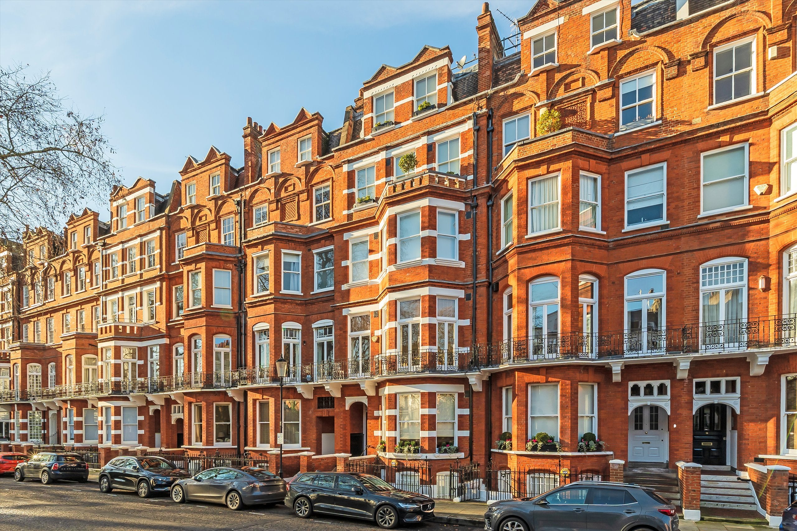 Flat Egerton Crescent in Greater London