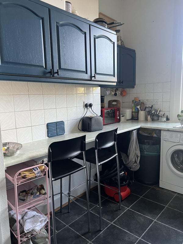 Room Cazenove Road in Greater London