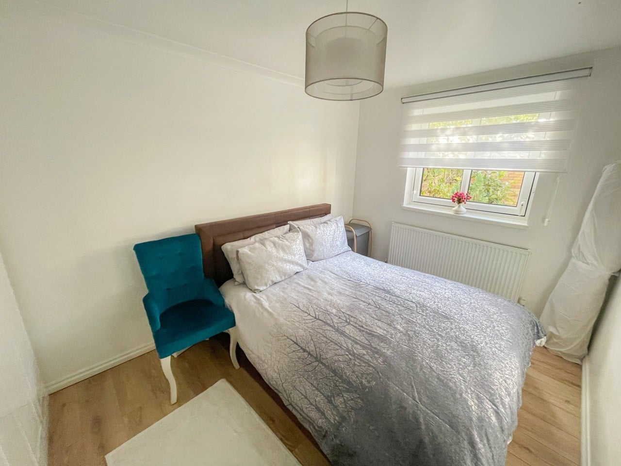House Belfont Walk in Greater London