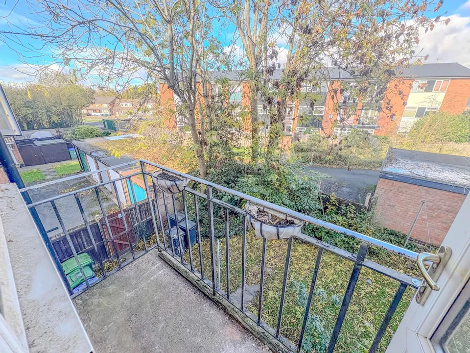 Flat Newton Gardens in Sandwell