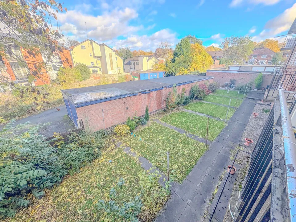 Flat Newton Gardens in Sandwell