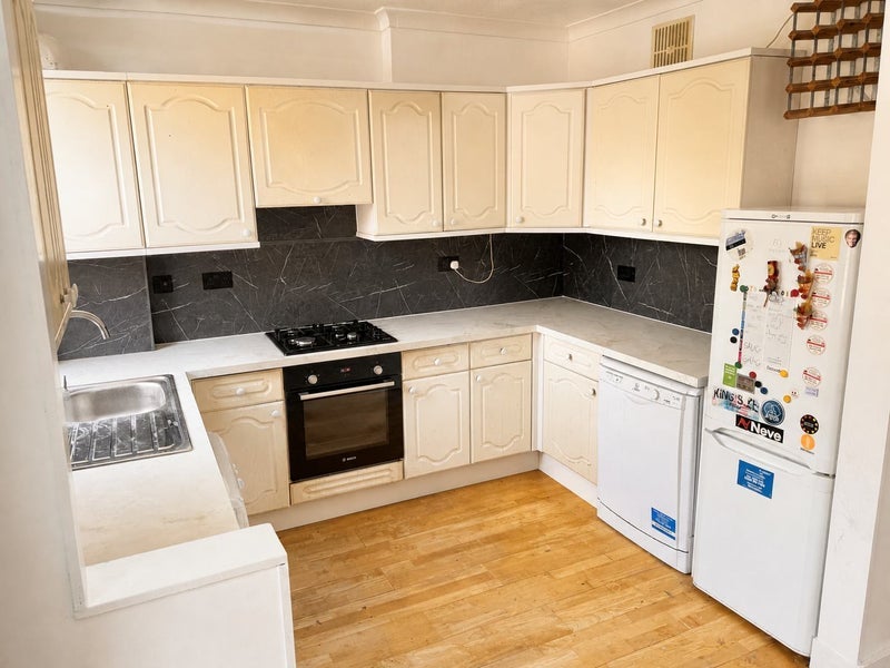 Flat Nevern Square in Greater London