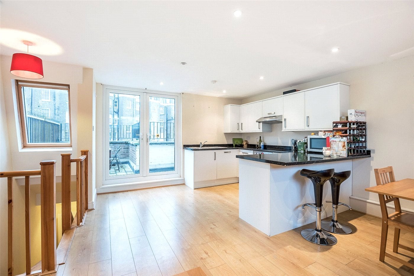 Flat Warwick Way in City of Westminster