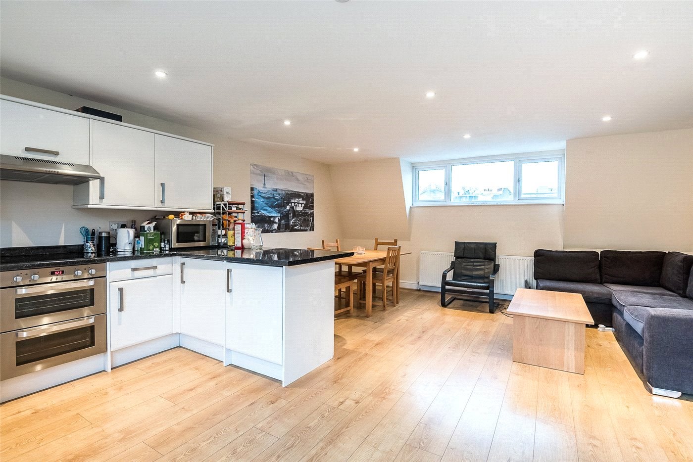 Flat Warwick Way in City of Westminster