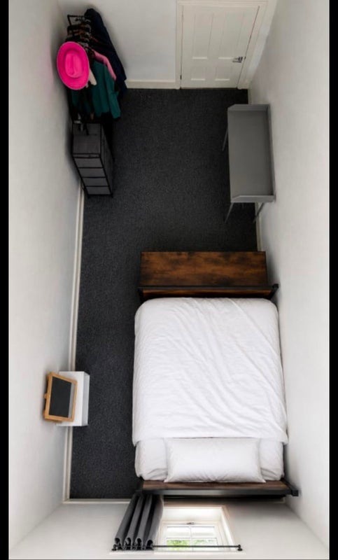 Room London Road in Greater London
