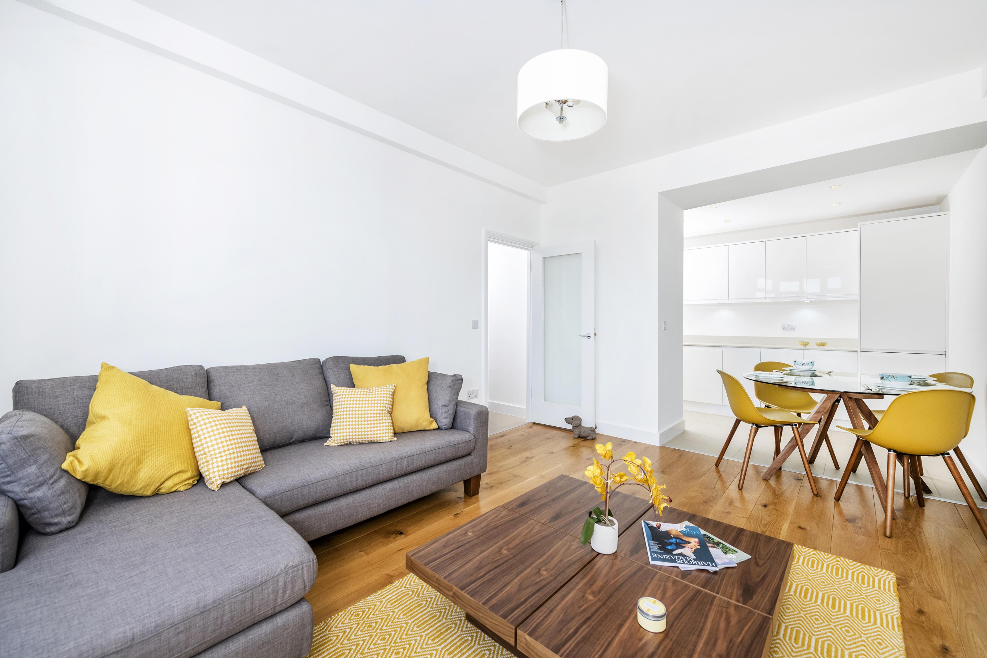 Flat Barbara Brosnan Court in City of Westminster
