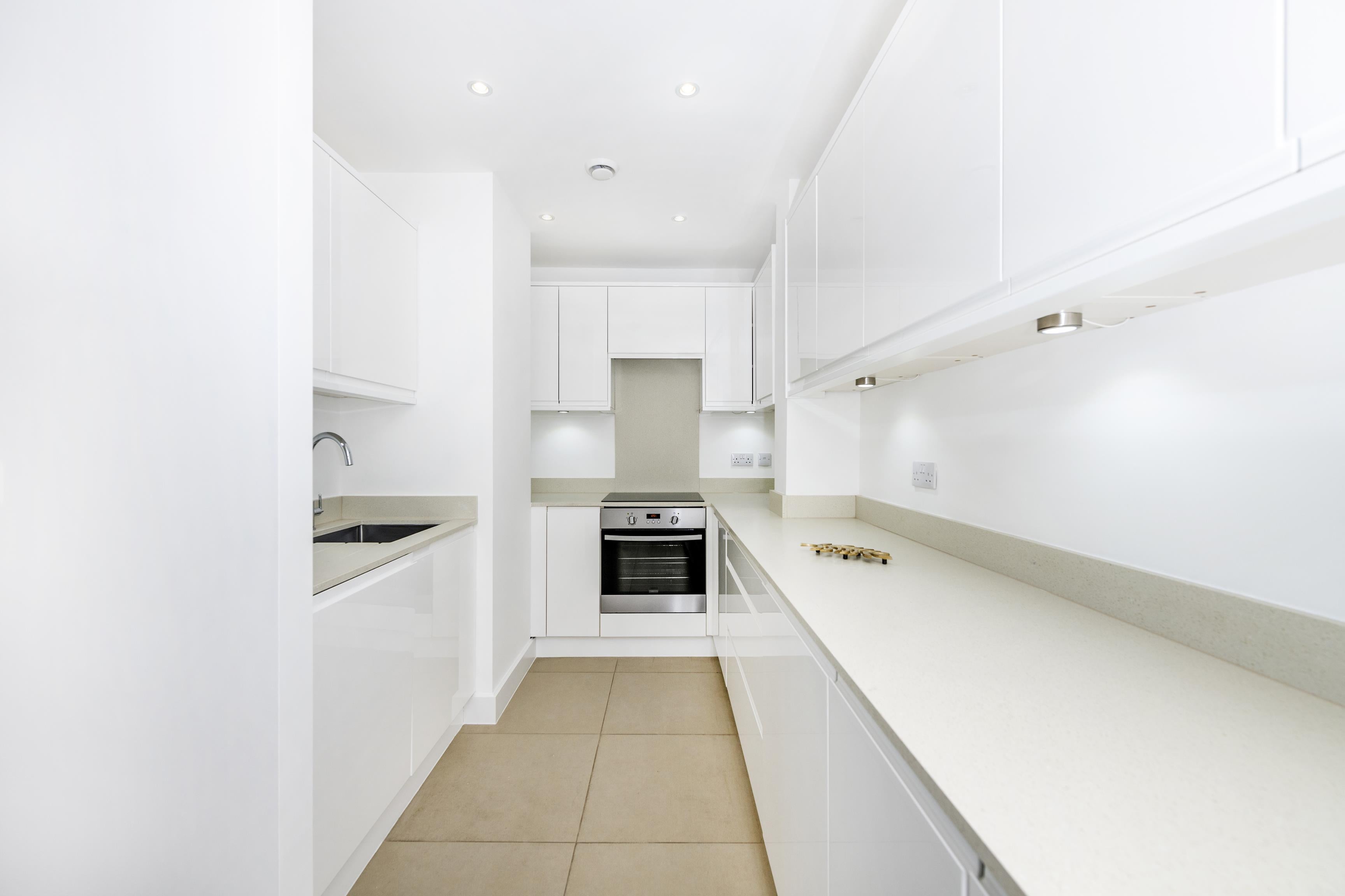 Flat Barbara Brosnan Court in City of Westminster