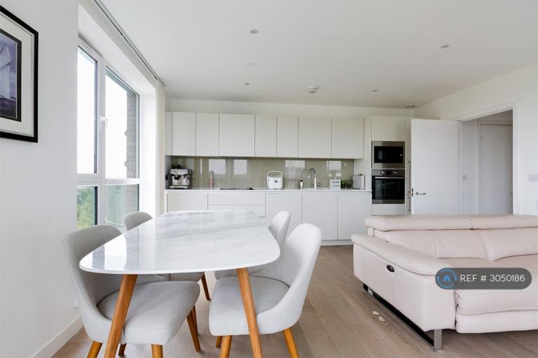 Flat Ottley Drive in Greater London