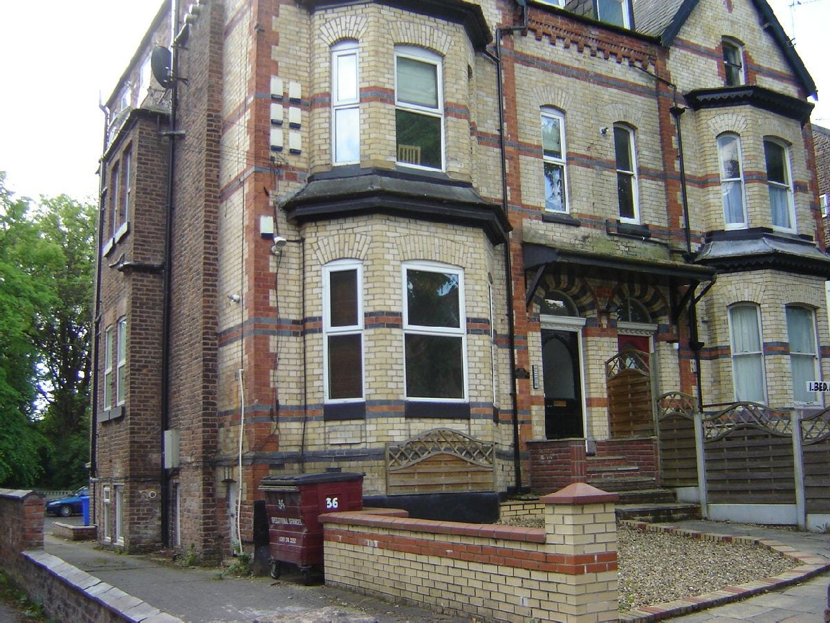 Flat Demesne Road in Manchester
