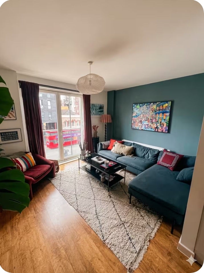Flat Kingsland Road in Greater London