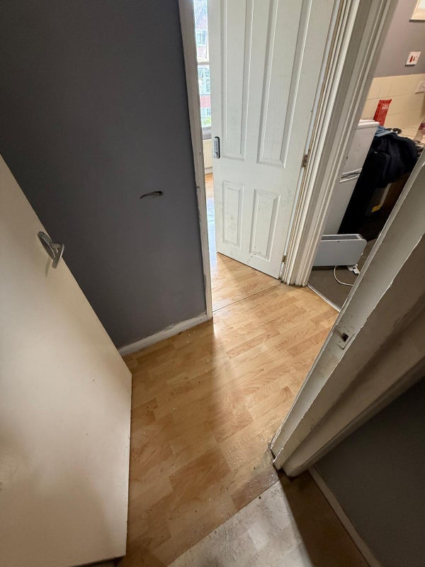 Flat Glenfield Road in Leicester