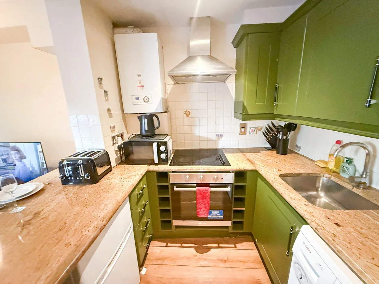 Flat Warwick Road in Greater London