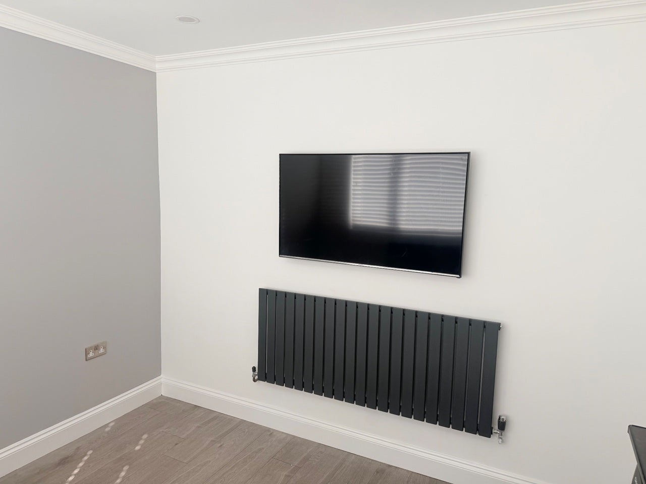 Room Overton Road in Greater London
