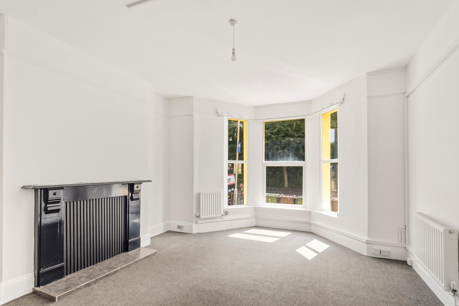 Flat Houndiscombe Road in Plymouth