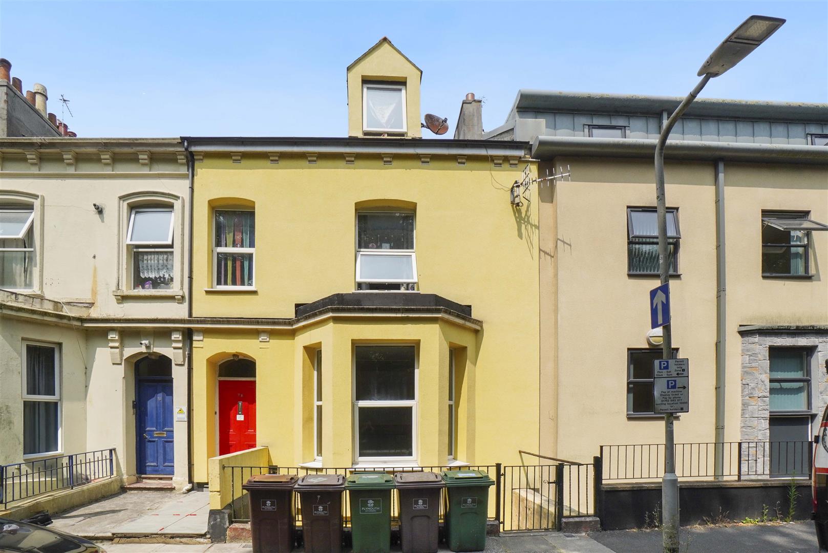 Flat Houndiscombe Road in Plymouth