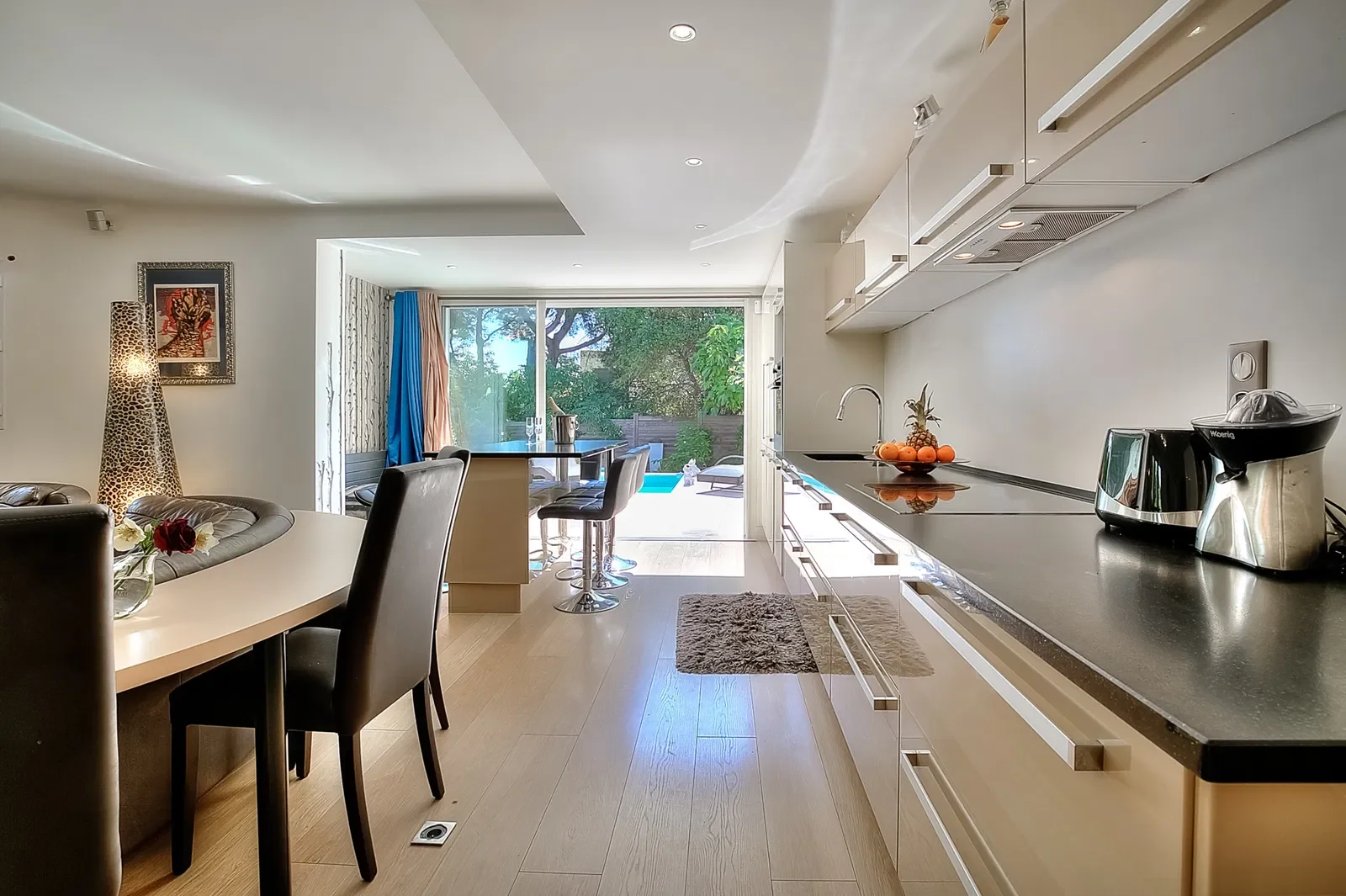 Flat La Provençale in Antibes