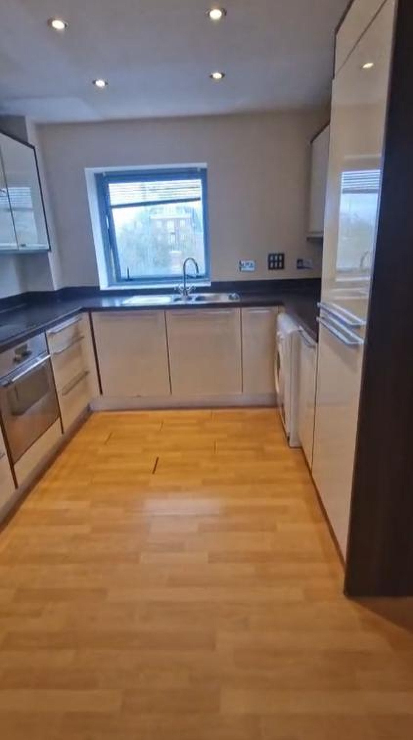 Flat Triumph Close in Colchester